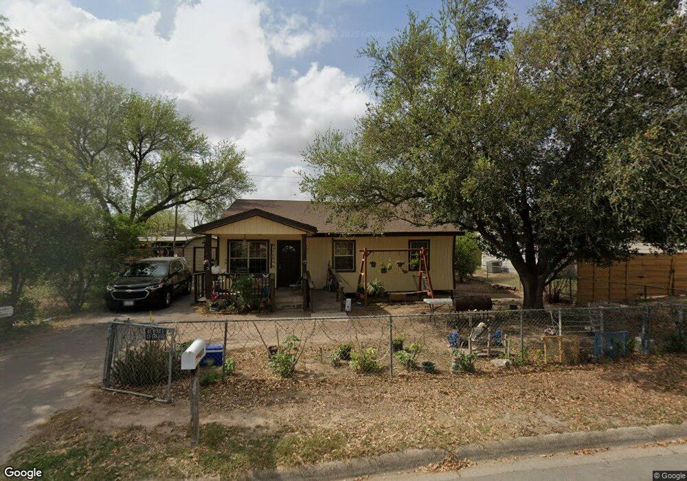 810 E Lucas Ave, Pharr, TX 78577 - photo 1