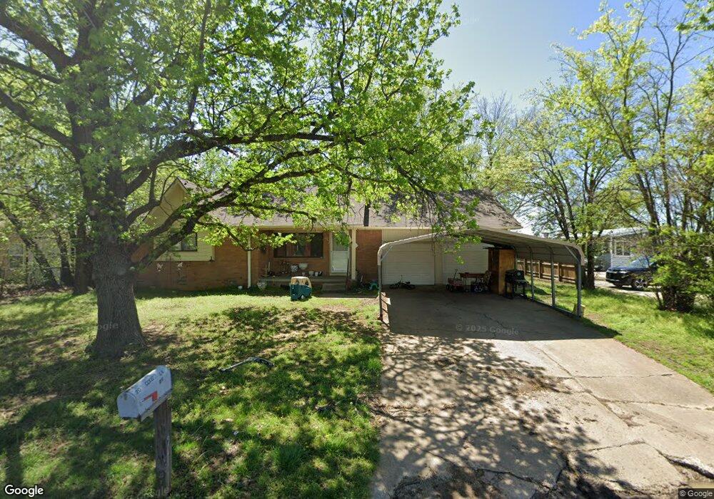 208 E Crestview Dr, Sapulpa, OK 74066 - photo 1