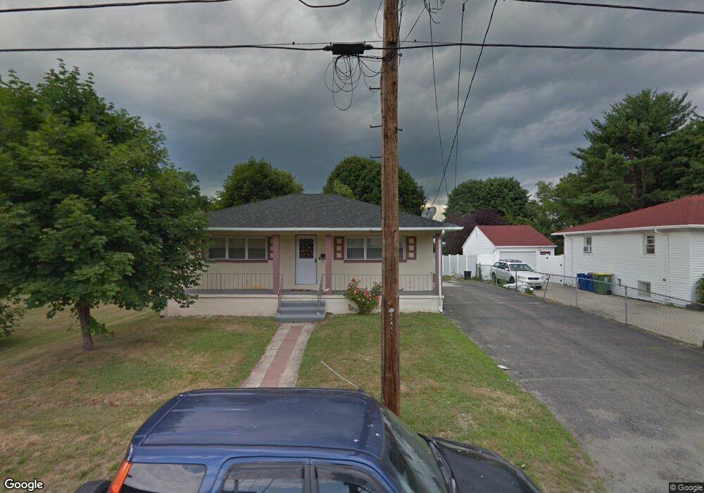 207 Citizens Ave, Waterbury, CT 06704 - photo 1