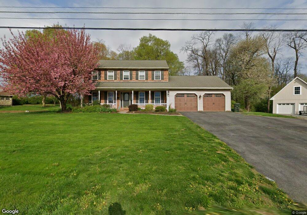 667 Wide Hollow Rd, East Earl, PA 17519 - photo 1