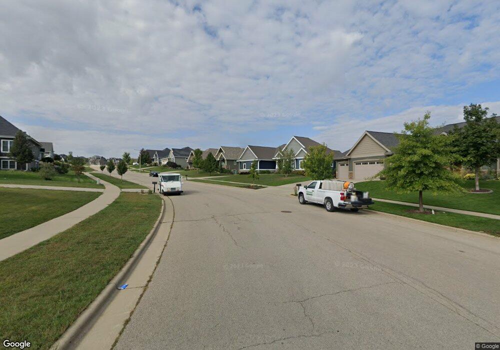 360 Oakwood Dr, Oregon, WI 53575 - photo 1