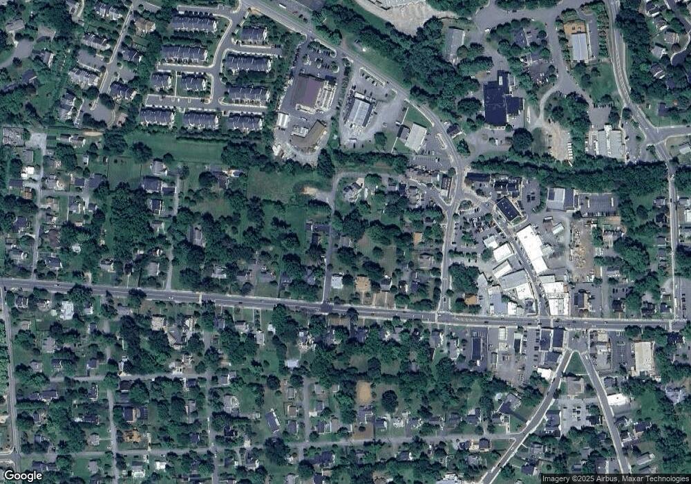 120 N Hall Ave, Purcellville, VA 20132 - photo 1