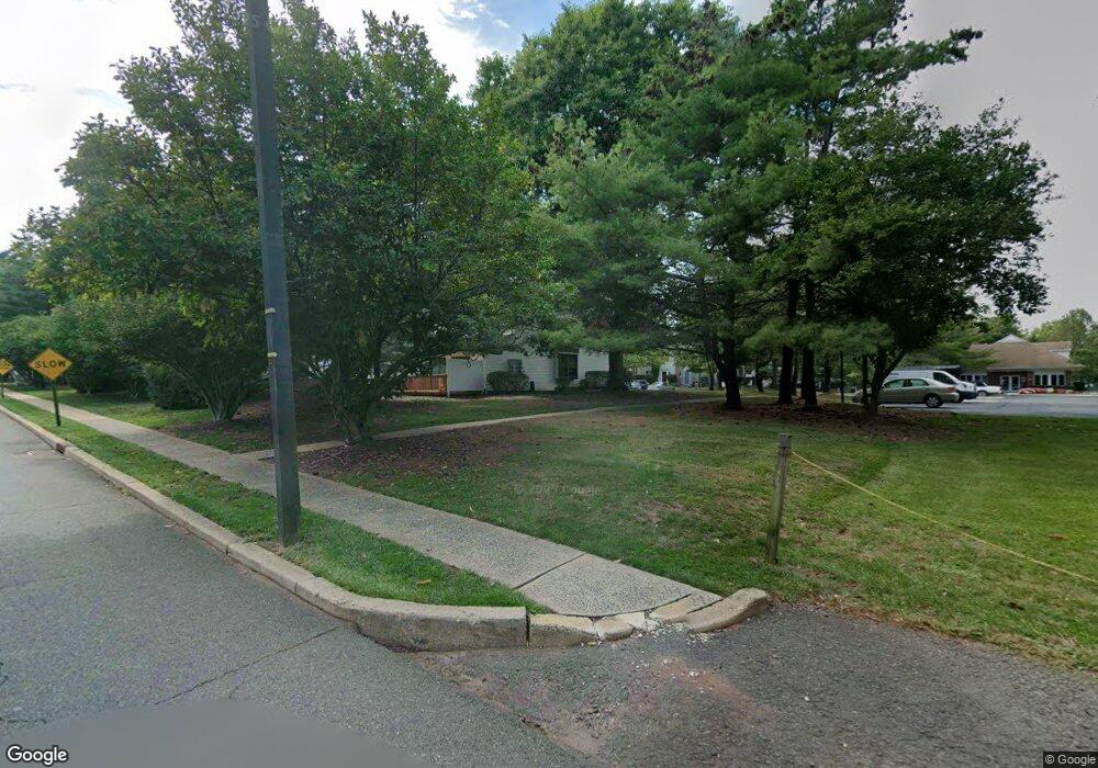 129 Pear Tree Ln, Franklin Park, NJ 08823 - photo 1