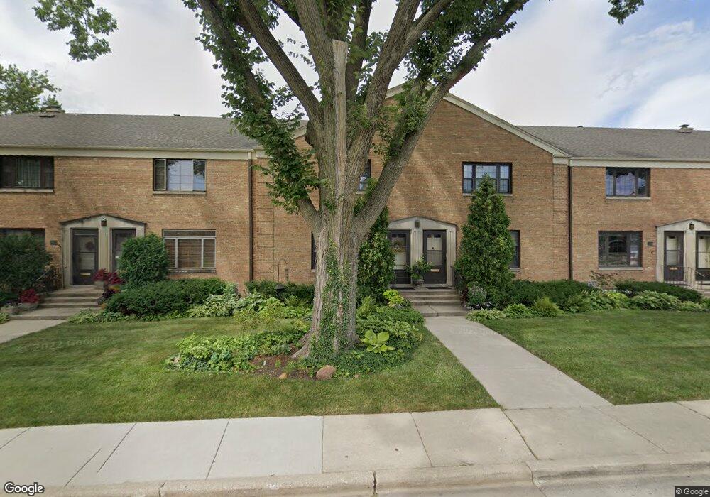 203 Fellows Ct, Elmhurst, IL 60126 - photo 1