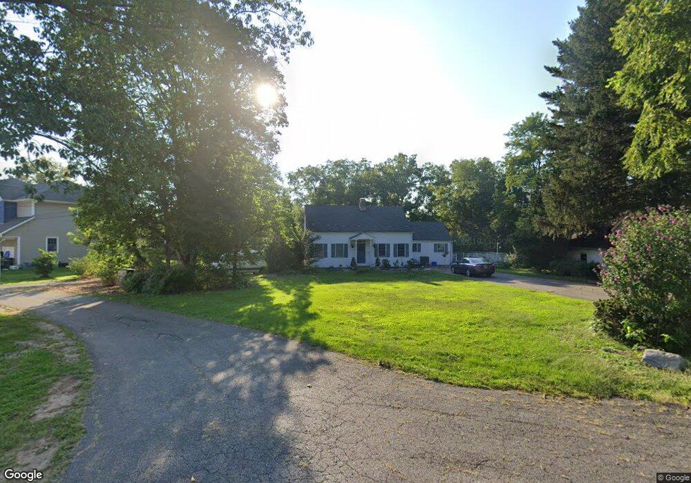 7 Walnut Ln, Colonia, NJ 07067 - photo 1