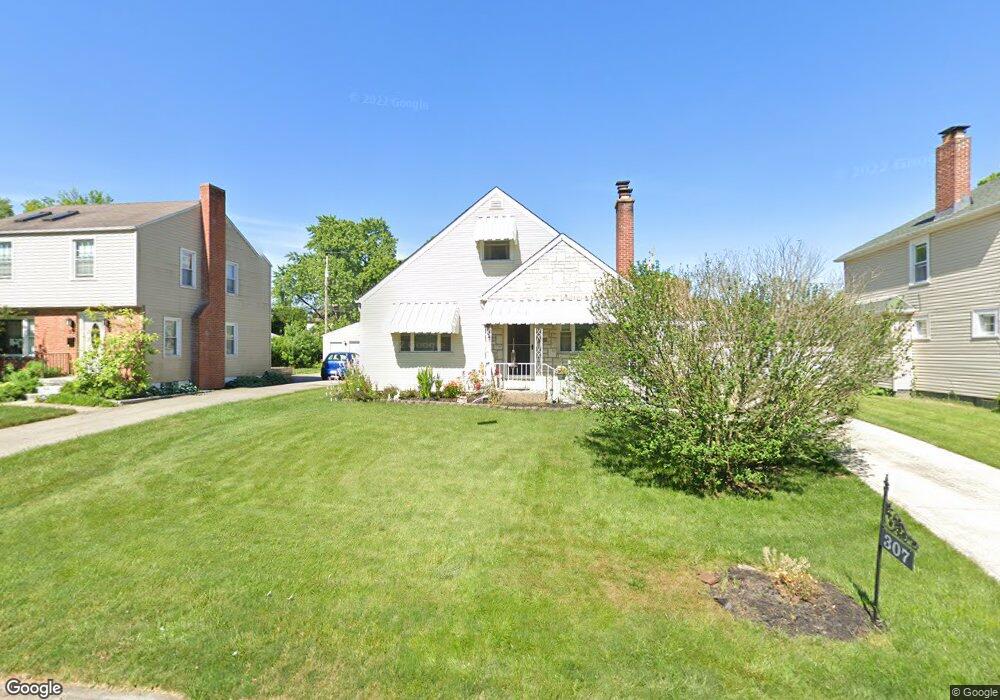 307 Powhatan Ave, Columbus, OH 43204 - photo 1