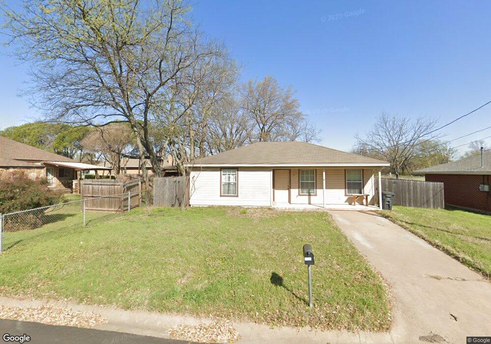 1306 Chester St, Cleburne, TX 76033 - photo 1