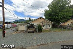 154 5th St, Glendale, OR 97442