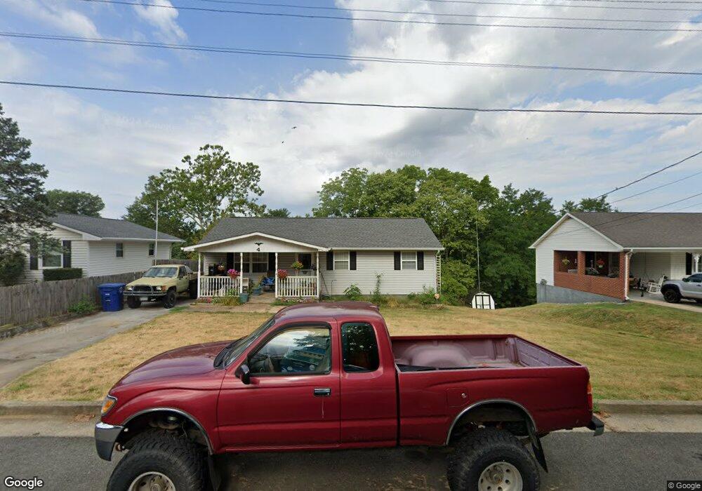 4 E 19th St, Front Royal, VA 22630 - photo 1