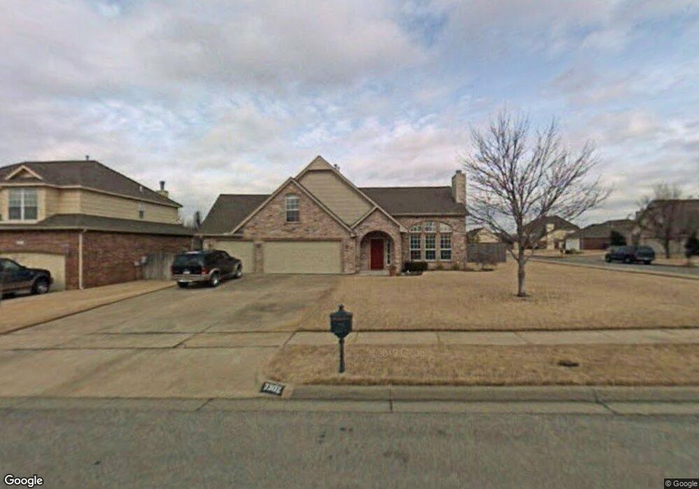 3302 W Broadway Cir, Broken Arrow, OK 74012 - photo 1