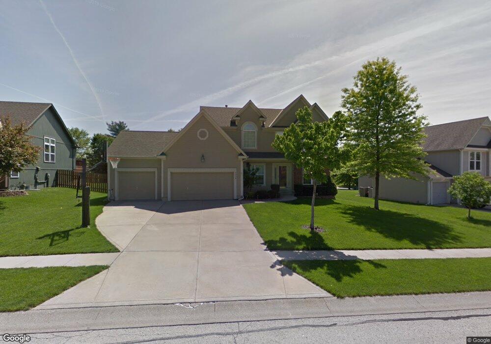 5339 Kenton Rd, Shawnee, KS 66226 - photo 1