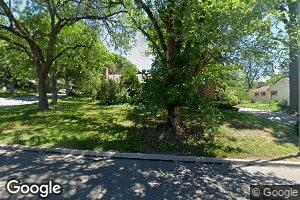 8701 Ward Pkwy, Kansas City, MO 64114