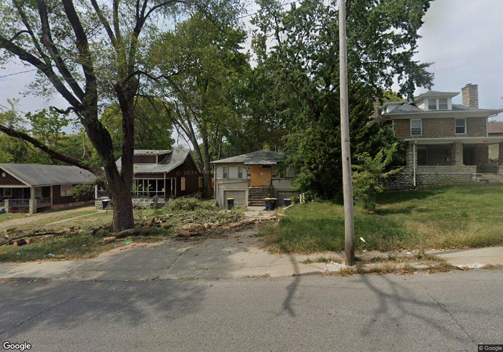 6810 Cleveland Ave, Kansas City, MO 64132 - photo 1