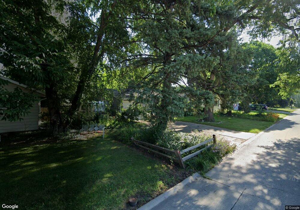 1334 Fairlane Dr, Bettendorf, IA 52722 - photo 1