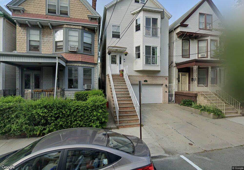 52 46th St unit 2nd floor, Weehawken, NJ 07086 - photo 1