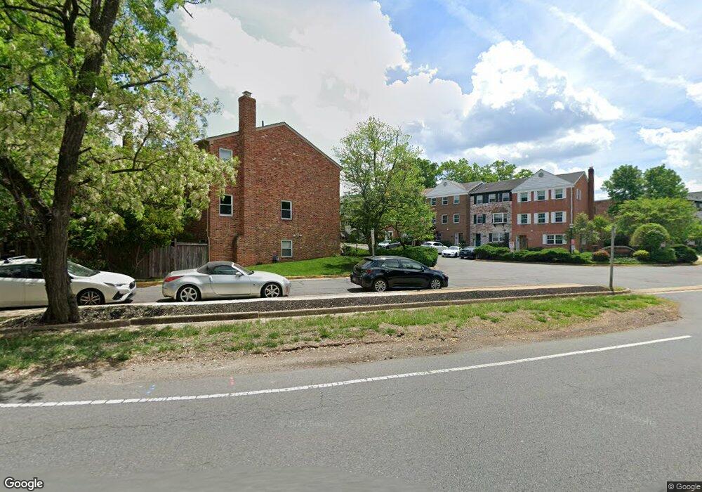 8147 Larkin Ln, Vienna, VA 22182 - photo 1