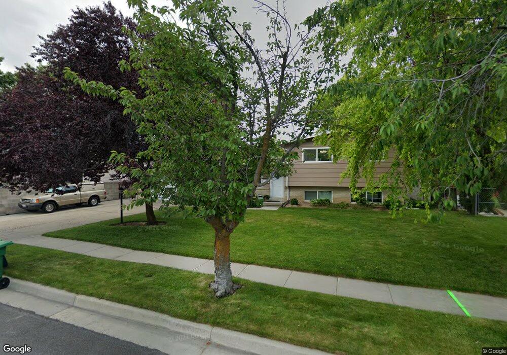 614 E Fairoaks Way, Sandy, UT 84070 - photo 1