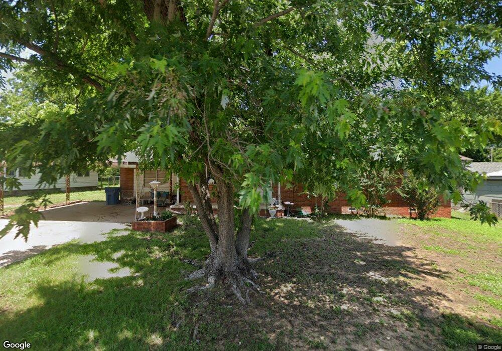 914 E 3rd St, Cushing, OK 74023 - photo 1