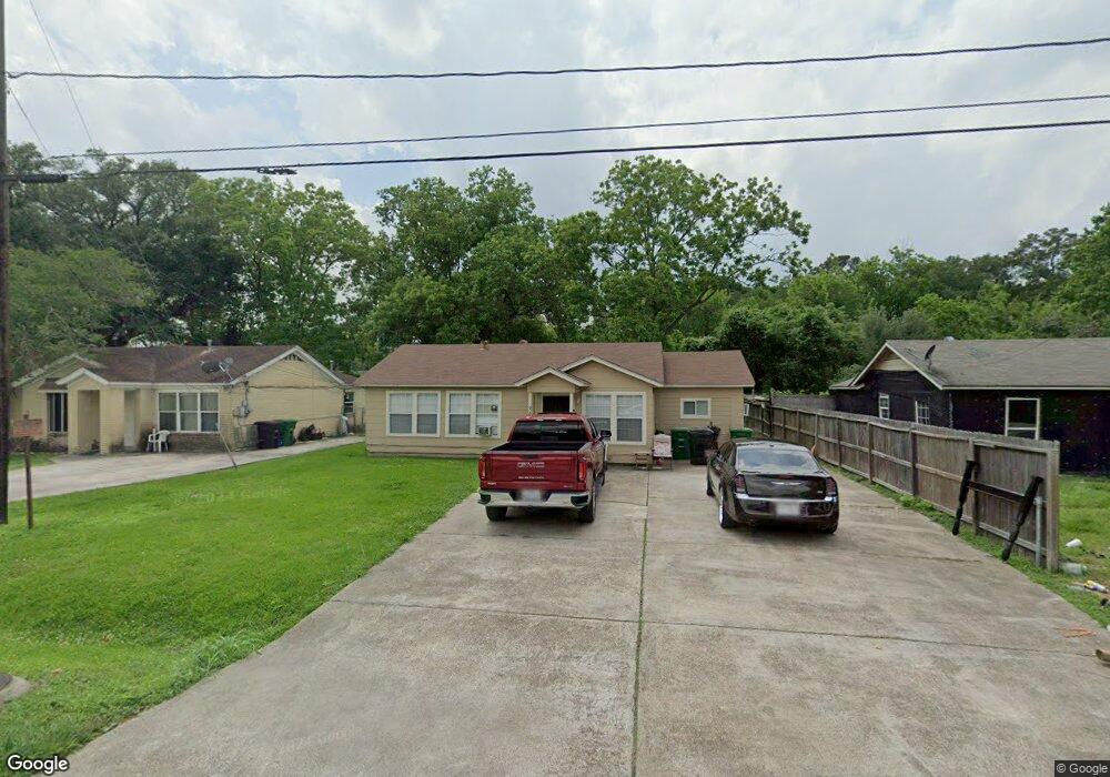 9213 Levering Ln, Houston, TX 77028 - photo 1