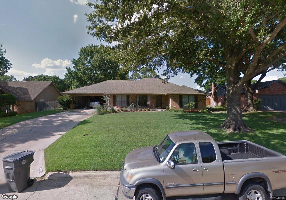 2221 Hickory Dr, Ardmore, OK 73401 - photo 1