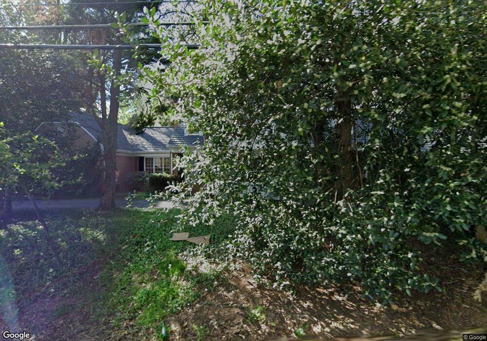 1121 Swinks Mill Rd, McLean, VA 22102 - photo 1