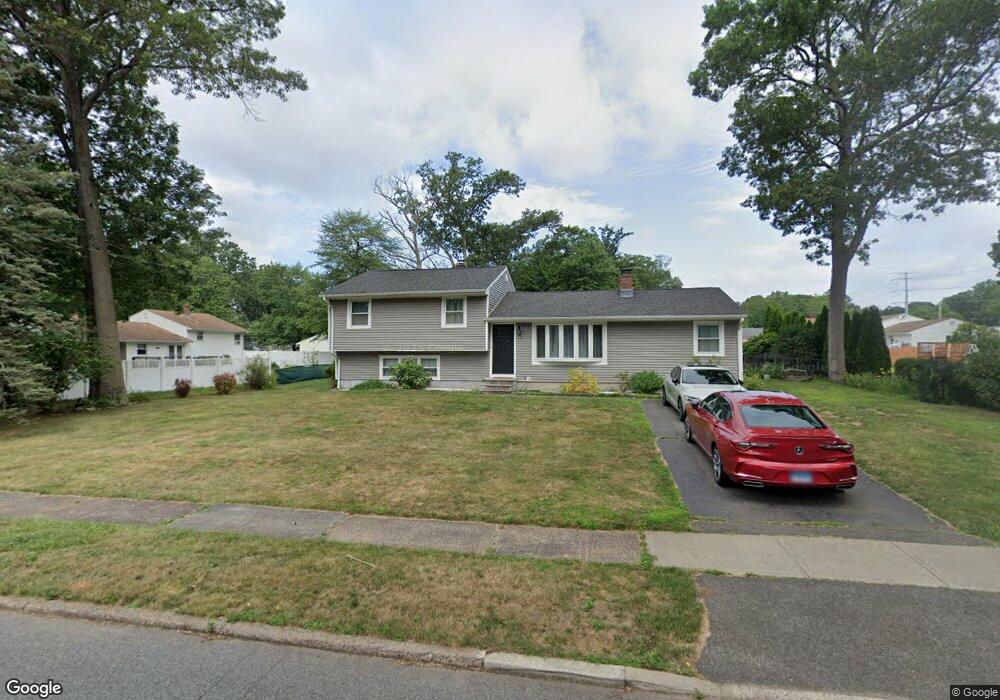 89 Mariot Cir, Wallingford, CT 06492 - photo 1