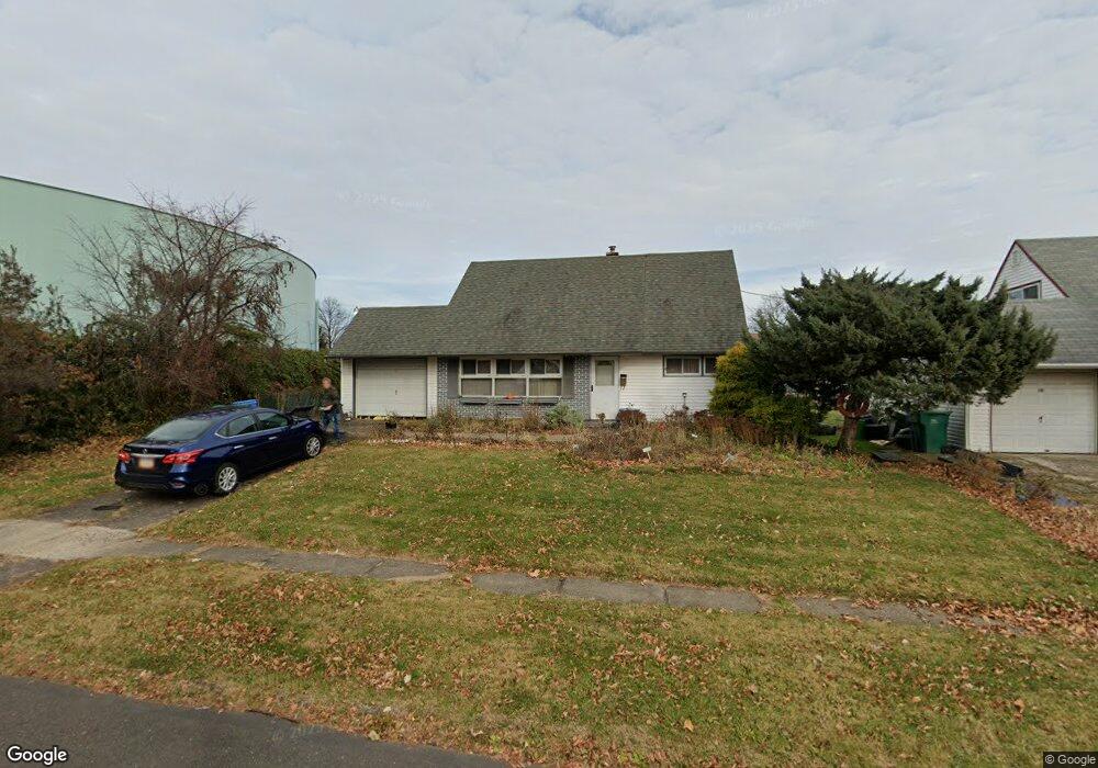 34 Gardenia Rd, Levittown, PA 19057 - photo 1