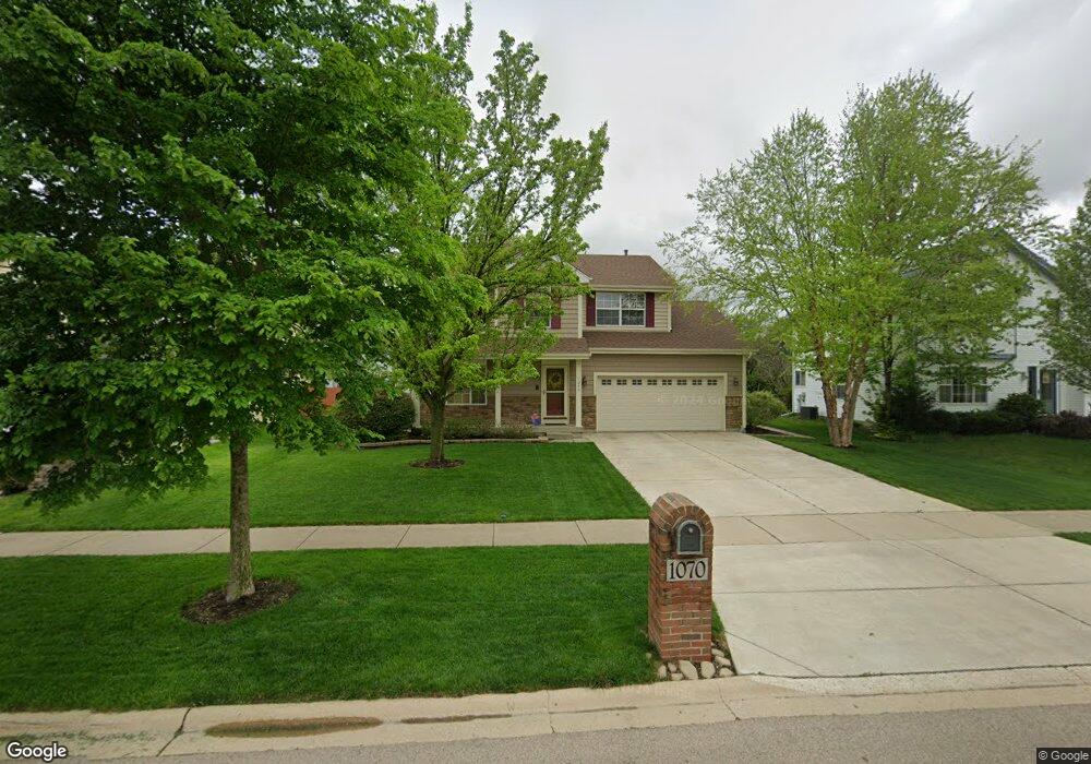 1070 N Commonwealth Ave, Aurora, IL 60506 - photo 1