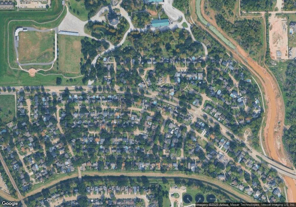 4950 Bayou Vista Dr, Houston, TX 77091 - photo 1