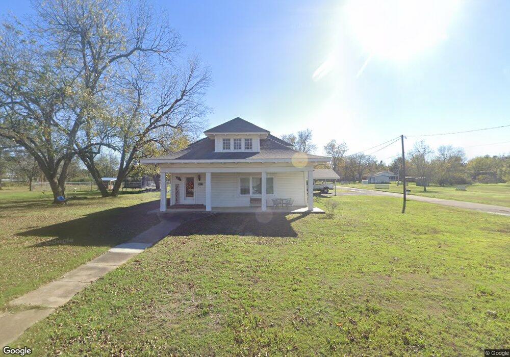 1102 E Bluff St, Hugo, OK 74743 - photo 1