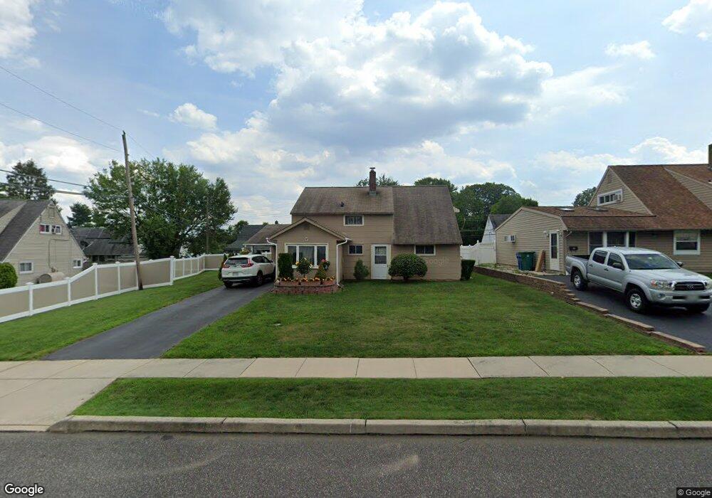 5 Gooseneck Rd, Levittown, PA 19057 - photo 1