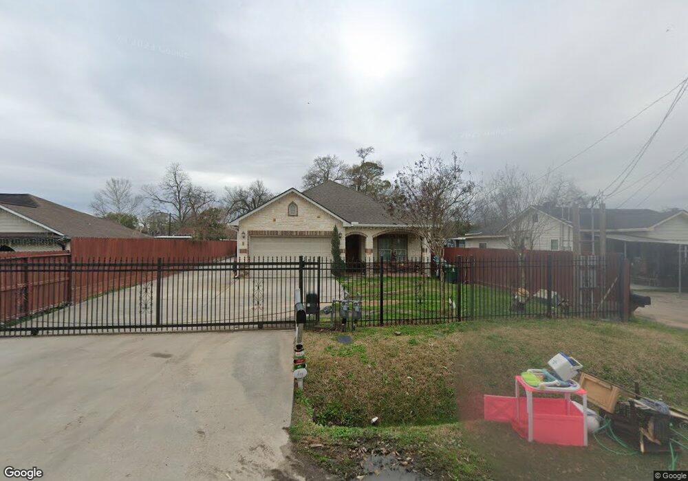 1016 Eubanks St, Houston, TX 77022 - photo 1