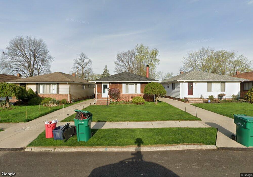 5044 Cato St, Maple Heights, OH 44137 - photo 1