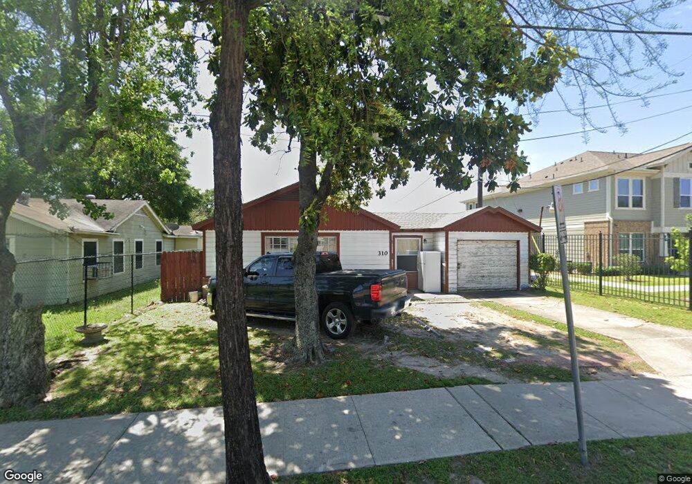310 Crosstimbers St, Houston, TX 77022 - photo 1