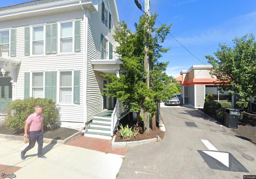 537 Islington St unit 2, Portsmouth, NH 03801 - photo 1
