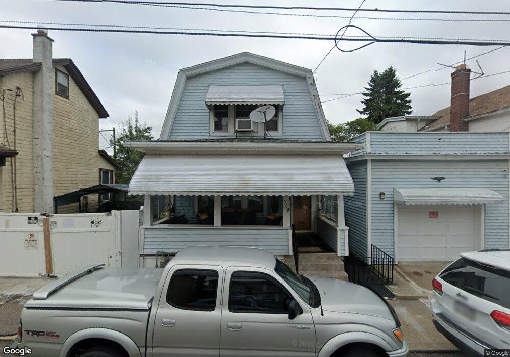 305 E Walnut St, Hazleton, PA 18201 - photo 1