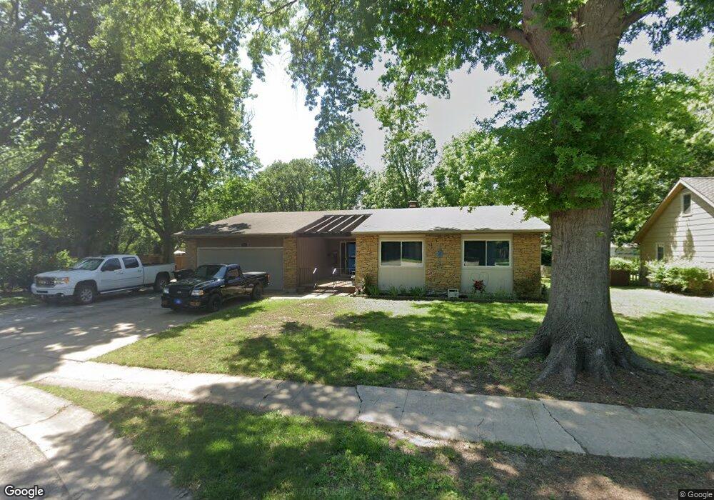 3309 SW Medford Ct, Topeka, KS 66611 - photo 1