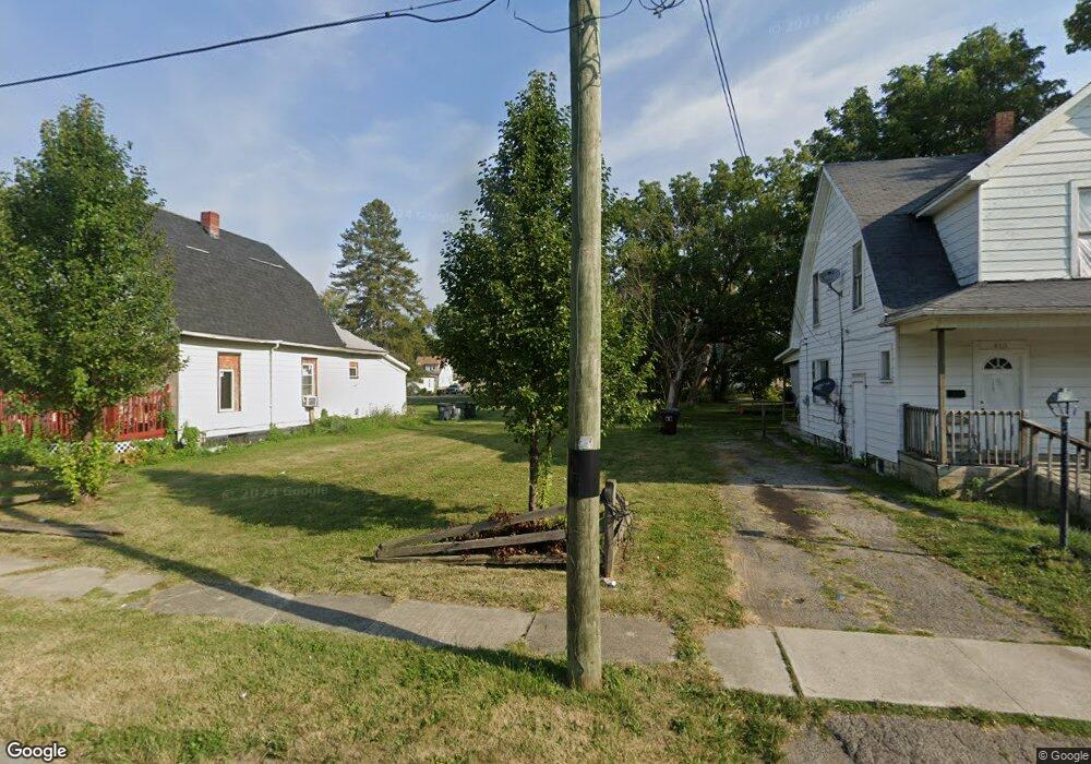 907 Holmes Ave, Lima, OH 45804 - photo 1