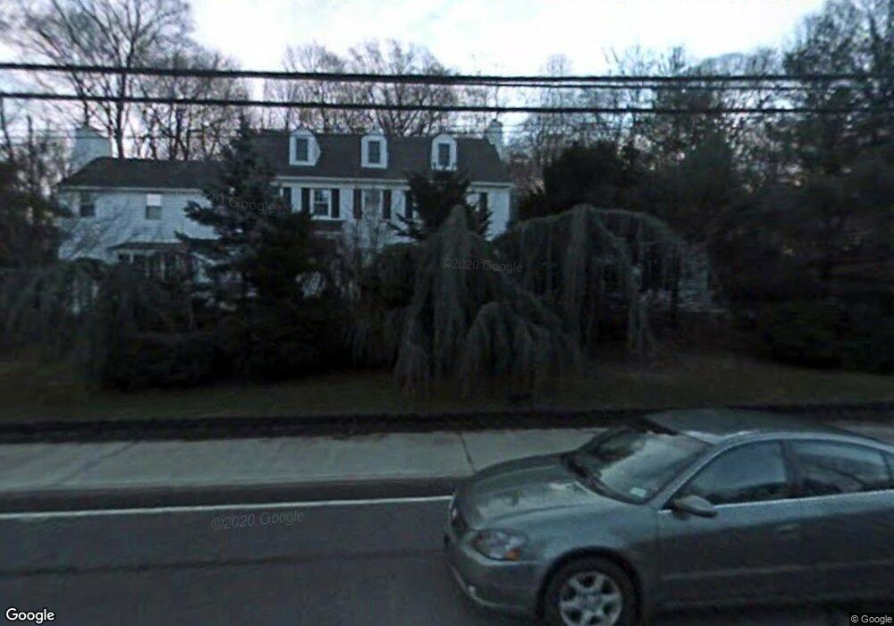 605 Glen Cove Rd, Roslyn, NY 11576 - photo 1