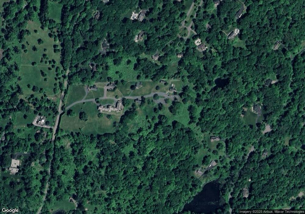 2016 Quaker Ridge Rd, Croton On Hudson, NY 10520 - photo 1