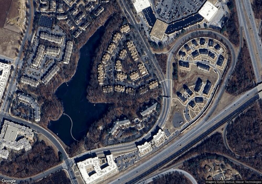 9808 Lake Pointe Ct unit 302, Upper Marlboro, MD 20774 - photo 1