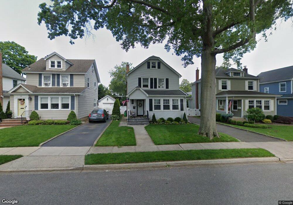 43 Prescott St, Garden City, NY 11530 - photo 1