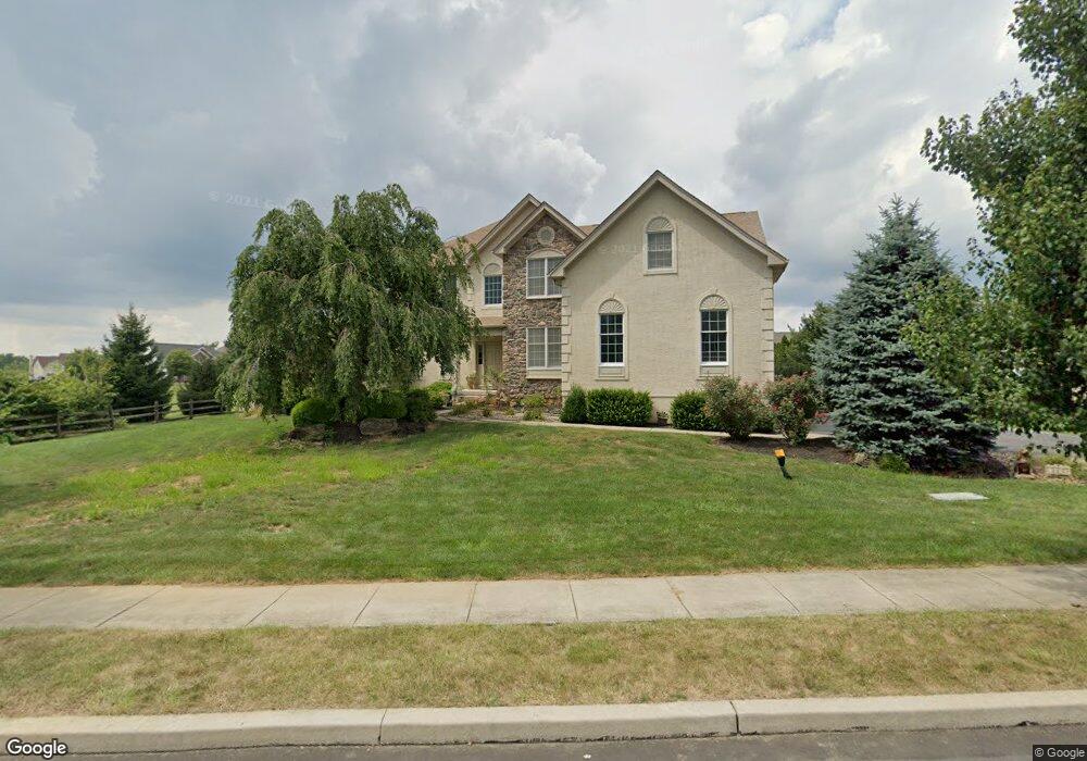 7452 Woodstone Cir, Macungie, PA 18062 - photo 1