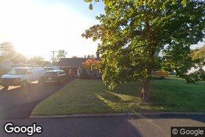 9 Sunflower Rd, Levittown, PA 19056