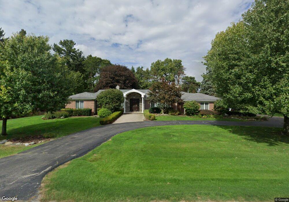 3840 Carriage Ln, Bloomfield Hills, MI 48301 - photo 1