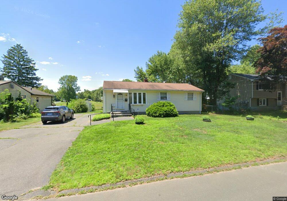 9 Banfield Ln, Bloomfield, CT 06002 - photo 1