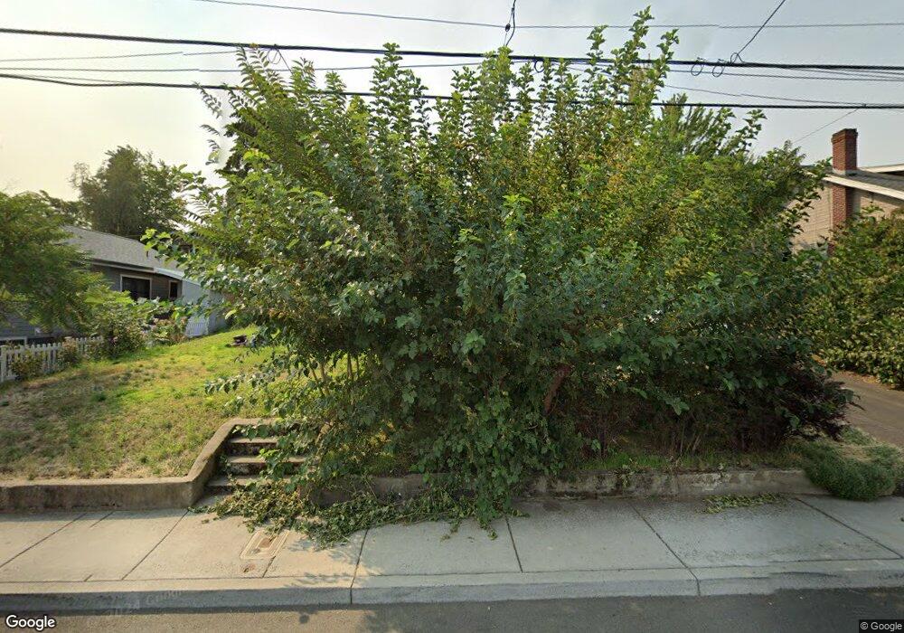 1408 1/2 E 10th Place, the Dalles, OR 97058 - photo 1