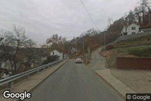 404 Vandergrift Ln, East Vandergrift, PA 15629
