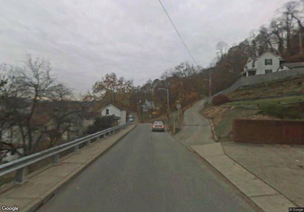 404 Vandergrift Ln, East Vandergrift, PA 15629 - photo 1