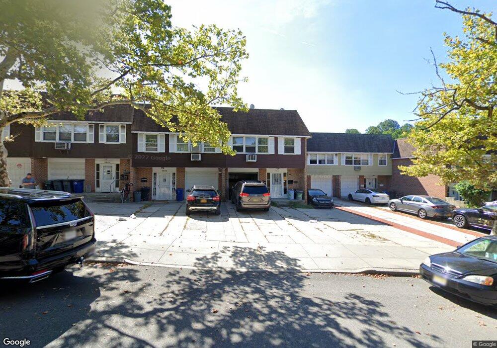 24022 68th Ave unit 2, Little Neck, NY 11362 - photo 1